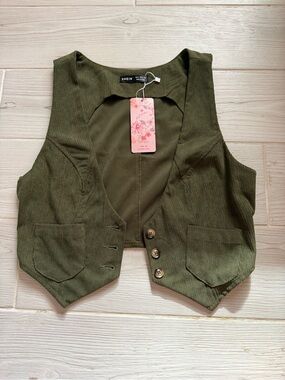 BWT Cropped Green Corduroy Vest